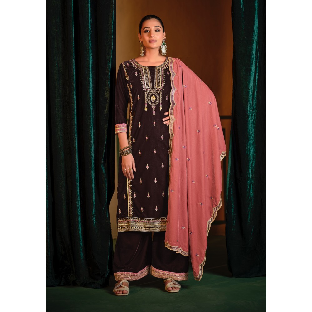 GUL BAHAAR VELVET MUMTAZ  (Winter Collection)