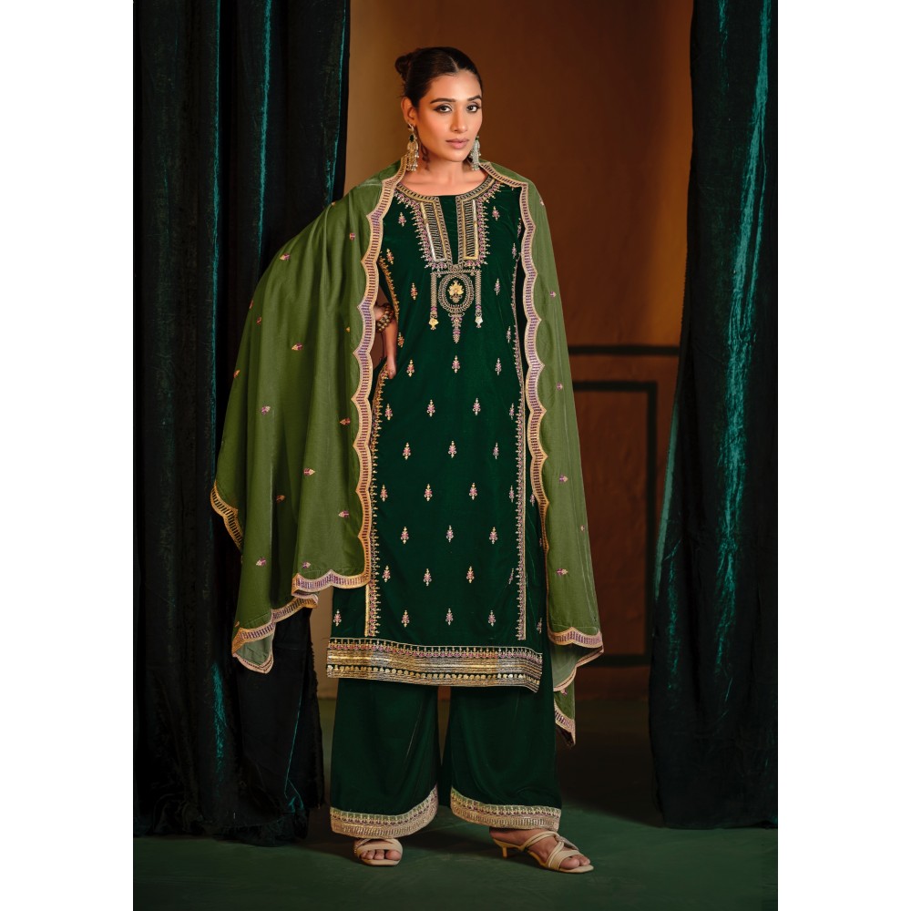 GUL BAHAAR VELVET MUMTAZ  (Winter Collection)