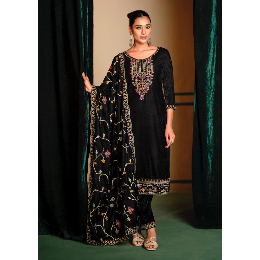 MAKHMALI VELVET MUMTAZ  (Winter Collection)